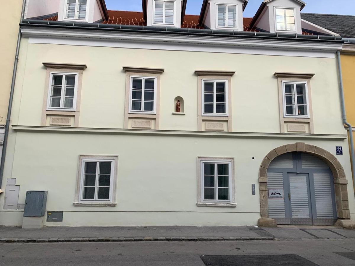 Paky Appartements 00316 Bruck an der Leitha Exterior foto